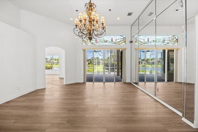 Welcome to this stunning remodeled 4-bedroom, 2.5-bathroom - photo 19