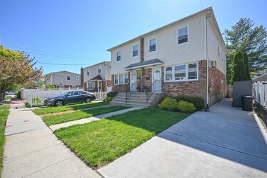 Well-maintained by long-time owners, this semi-detached Colonial - photo 2