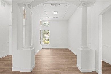 Welcome to this stunning remodeled 4-bedroom, 2.5-bathroom - photo 23