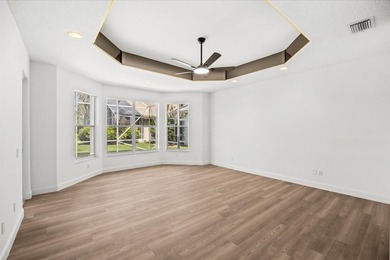 Welcome to this stunning remodeled 4-bedroom, 2.5-bathroom - photo 34