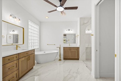 Welcome to this stunning remodeled 4-bedroom, 2.5-bathroom - photo 37