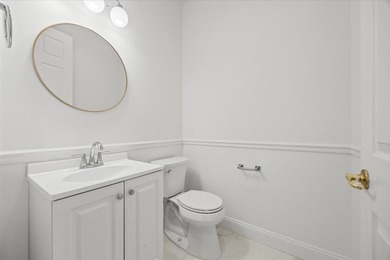 Welcome to this stunning remodeled 4-bedroom, 2.5-bathroom - photo 45