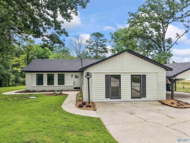 Lake Home For Sale in Gadsden, Alabama