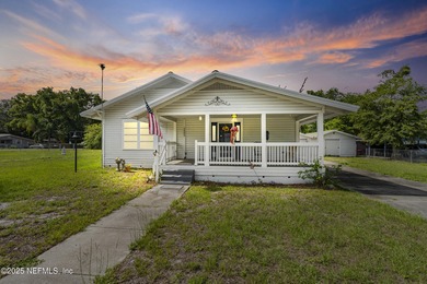 St. Johns River Home For Sale in Palatka Florida