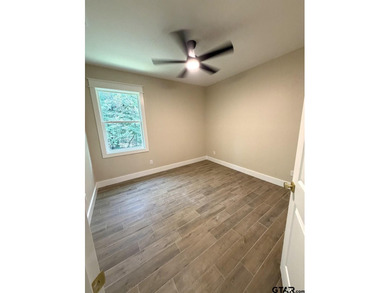 BRAND NEW BUILDER CUSTOM LOCATED ON PEACEFUL PRIVATE STREET WITH - photo 25