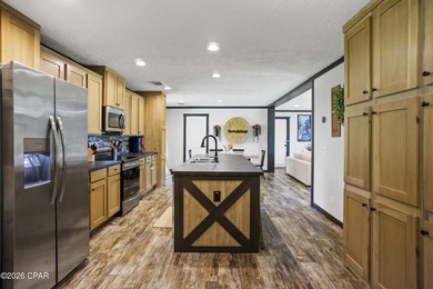MOTIVATED SELLERS!! This beautiful, well-maintained home is - photo 12