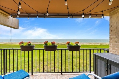 Beachfront Living at Beach Place Condo! Have you visited Beach - photo 15