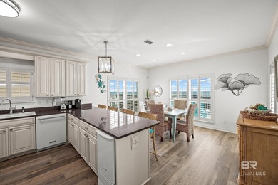 Fabulous EXTRA LARGE DECK on this amazing Beach-Front home on a - photo 17