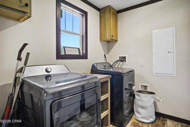 MOTIVATED SELLERS!! This beautiful, well-maintained home is - photo 18
