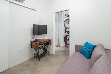 Expansive NYC style loft in Gastown's coveted Koret Lofts. This - photo 21
