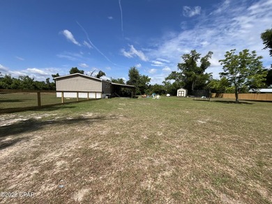 MOTIVATED SELLERS!! This beautiful, well-maintained home is - photo 22
