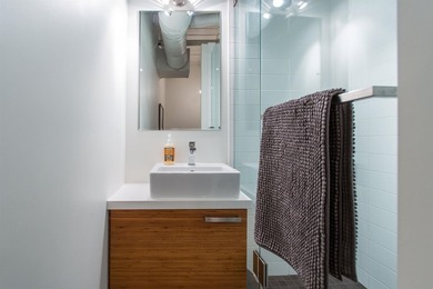 Expansive NYC style loft in Gastown's coveted Koret Lofts. This - photo 22