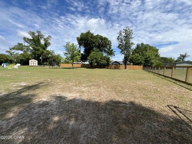 MOTIVATED SELLERS!! This beautiful, well-maintained home is - photo 23