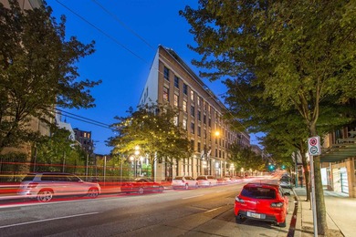 Expansive NYC style loft in Gastown's coveted Koret Lofts. This - photo 25