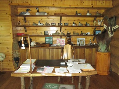 Is Golf your Game? This stunning full log home is perfect for - photo 26