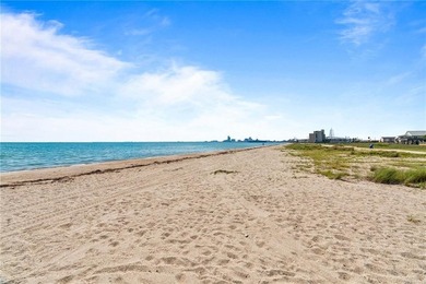 Beachfront Living at Beach Place Condo! Have you visited Beach - photo 27