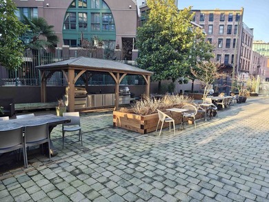 Expansive NYC style loft in Gastown's coveted Koret Lofts. This - photo 27