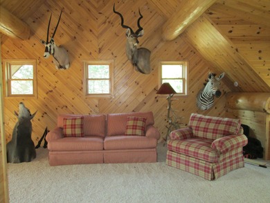 Is Golf your Game? This stunning full log home is perfect for - photo 34