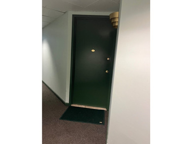 ***HANDYMAN SPECIAL, AS IS LISTING**** This unique (3) bed - photo 8