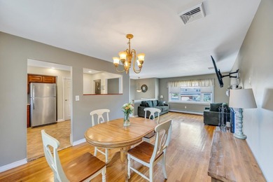 This Beautiful Well Maintained Home Perfectly Landscaped Front & - photo 9