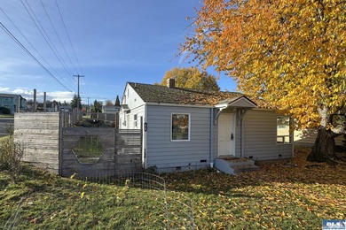 Strait Juan de Fuca  Home For Sale in Port Angeles Washington