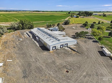 Exceptional commercial opportunity on 14.44 acres, conveniently - photo 4
