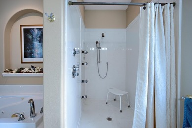 Hidden Treasures Await in This Entertainer's Paradise Level - photo 32