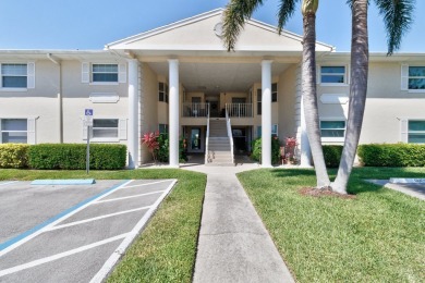 Lake Condo For Sale in Vero Beach, Florida