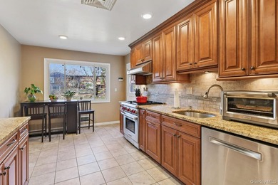 Welcome to 14 Fairview, a beautifully maintained Split level - photo 13