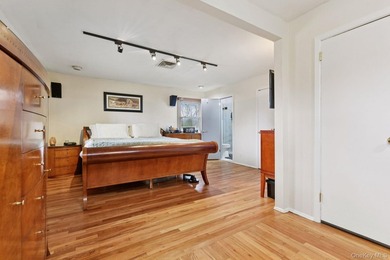 Welcome to 14 Fairview, a beautifully maintained Split level - photo 24