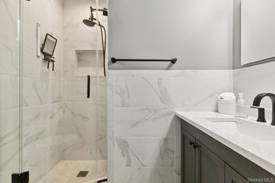Welcome to 14 Fairview, a beautifully maintained Split level - photo 27