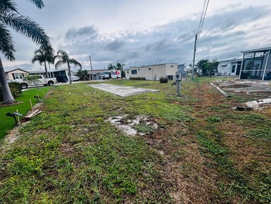 NEW LISTING - VACANT LOT & 1/2! 6514 Oregon St, Bradenton, FL - photo 1