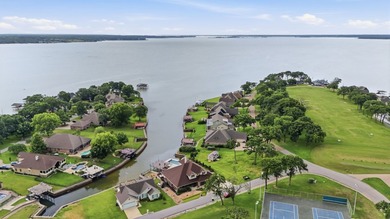 Welcome to lake living at its finest on Cedar Creek Lake! - photo 3