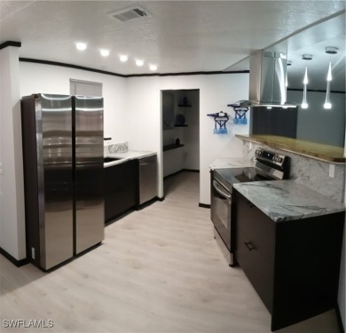 Caloosahatchee River Home For Sale in North Fort Myers Florida