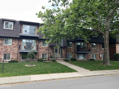 Lake Saint Clair Condo Active Under Contract in Saint Clair Shores Michigan