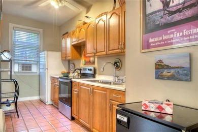 Historic Hill Townhouse just steps to Bellevue Avenue and two - photo 27