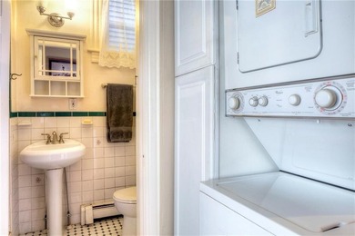 Historic Hill Townhouse just steps to Bellevue Avenue and two - photo 29