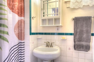 Historic Hill Townhouse just steps to Bellevue Avenue and two - photo 30