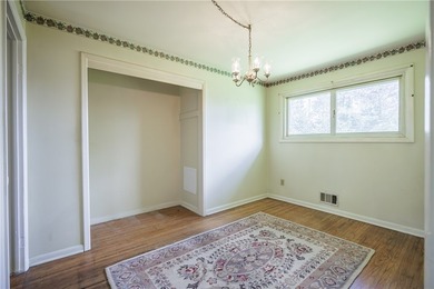 Opportunity awaits in this charming 4-bedroom, 1.5-bath ranch - photo 8