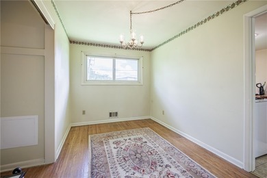 Opportunity awaits in this charming 4-bedroom, 1.5-bath ranch - photo 9
