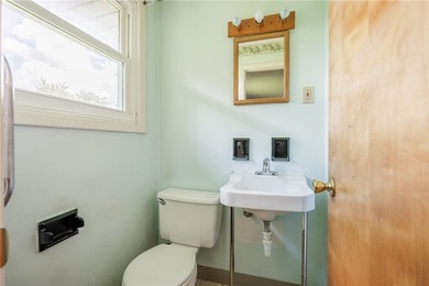 Opportunity awaits in this charming 4-bedroom, 1.5-bath ranch - photo 10