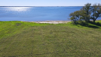 1+ Acre Waterfront Lot on Richland Chambers Lake! - photo 23