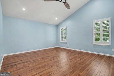Beautifully renovated and move-in ready, this exceptional 4 - photo 9