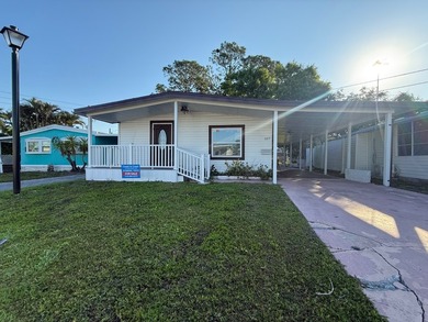 Just listed is this COMPLETELY REMODELED 2-bedroom 2-bathroom - photo 2