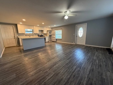 Just listed is this COMPLETELY REMODELED 2-bedroom 2-bathroom - photo 9