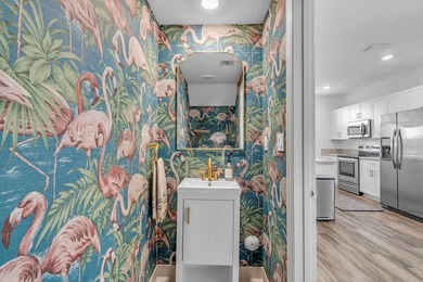 Stunning and desirable END-UNIT townhome in the gated community - photo 14
