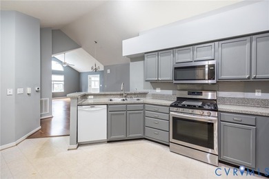 Welcome to effortless, maintenance-free living in the - photo 18