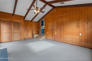 Welcome home to this beautifully renovated gem! Light-filled - photo 20