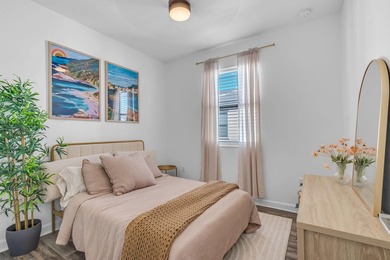 Stunning and desirable END-UNIT townhome in the gated community - photo 26