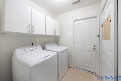 Welcome to effortless, maintenance-free living in the - photo 30